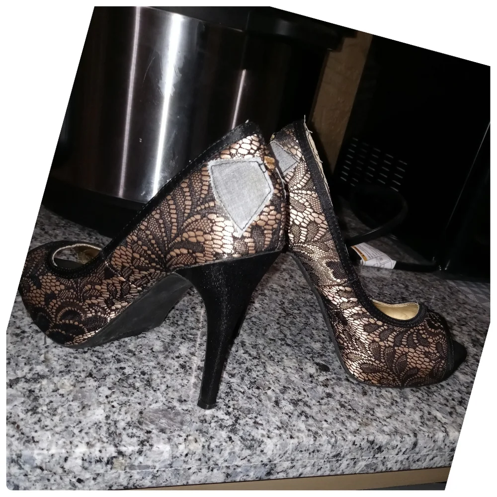 Steve Madden black lace peep toe platform heel size 7